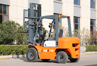 2-HYP20-Diesel-Forklift